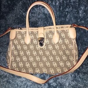 Dooney & Bourke