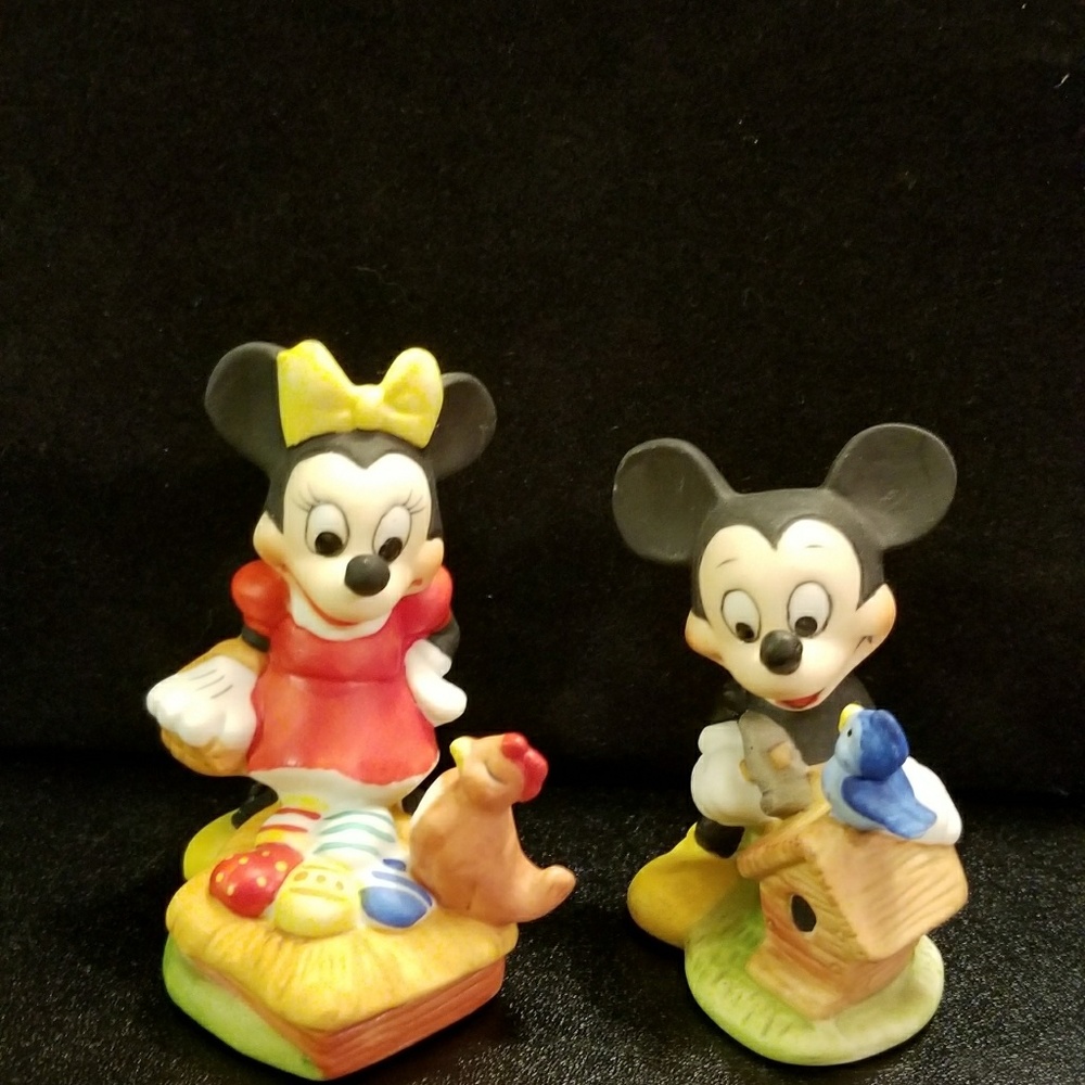 Minnie Mickey figurines