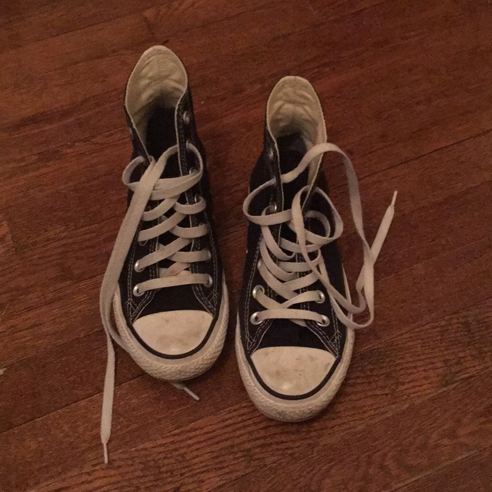 black and white hi top converse