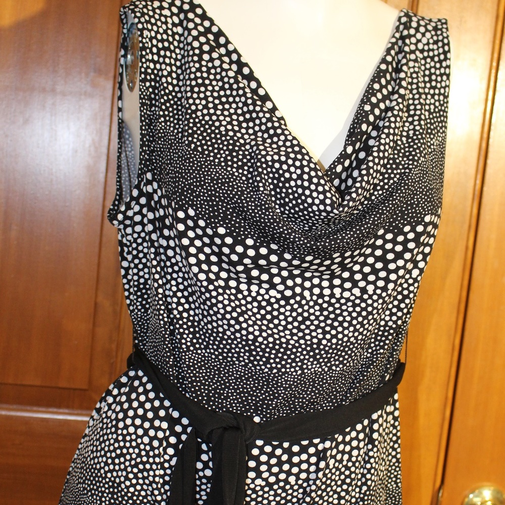Cute Maternity sleeveless top