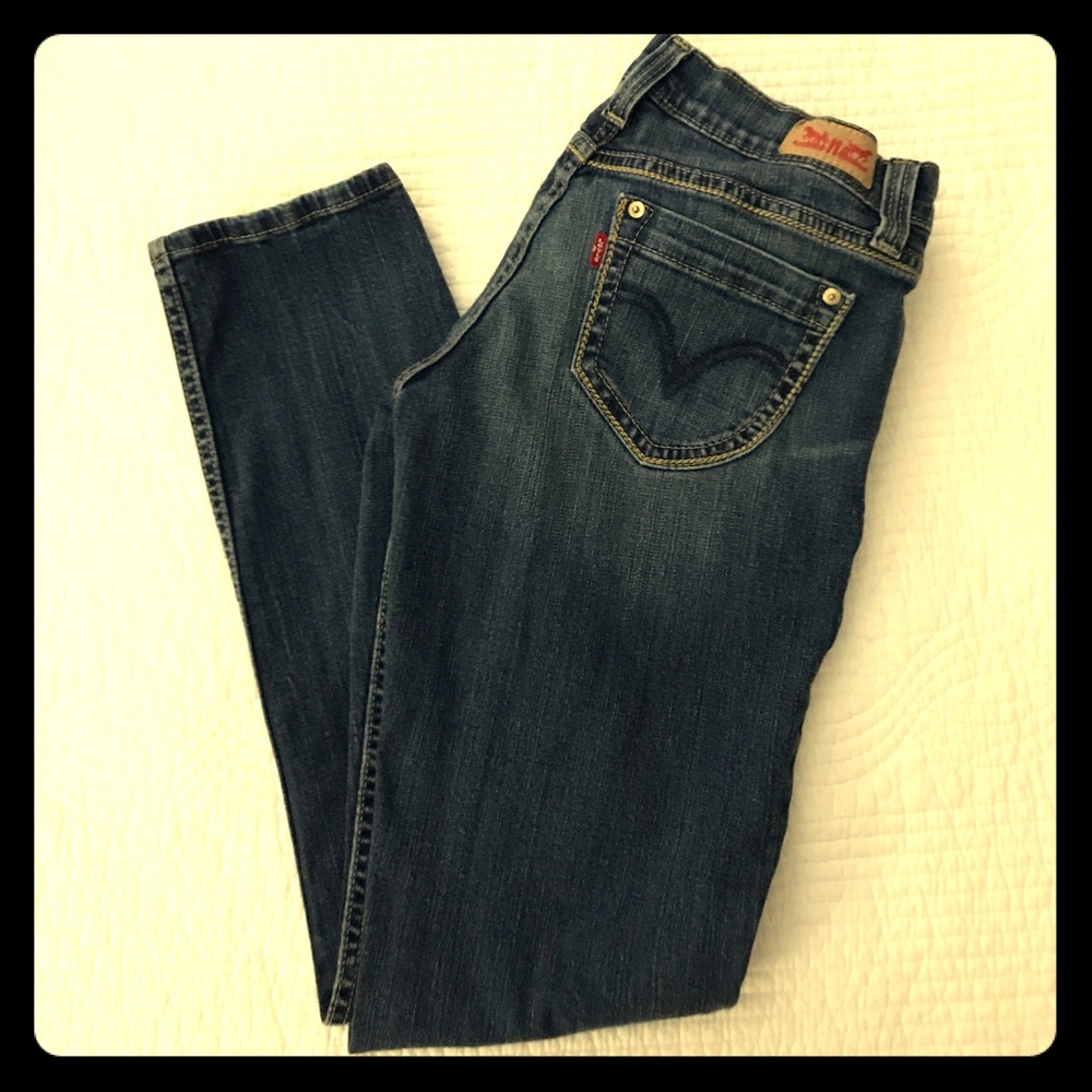 🌺LEVI’S 524 SKINNY TOO SUPERLOW JEANS SZ: 9M🌺