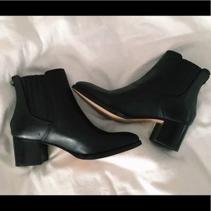 Nordstrom Halogen Pointy Toe Bootie. Leather.