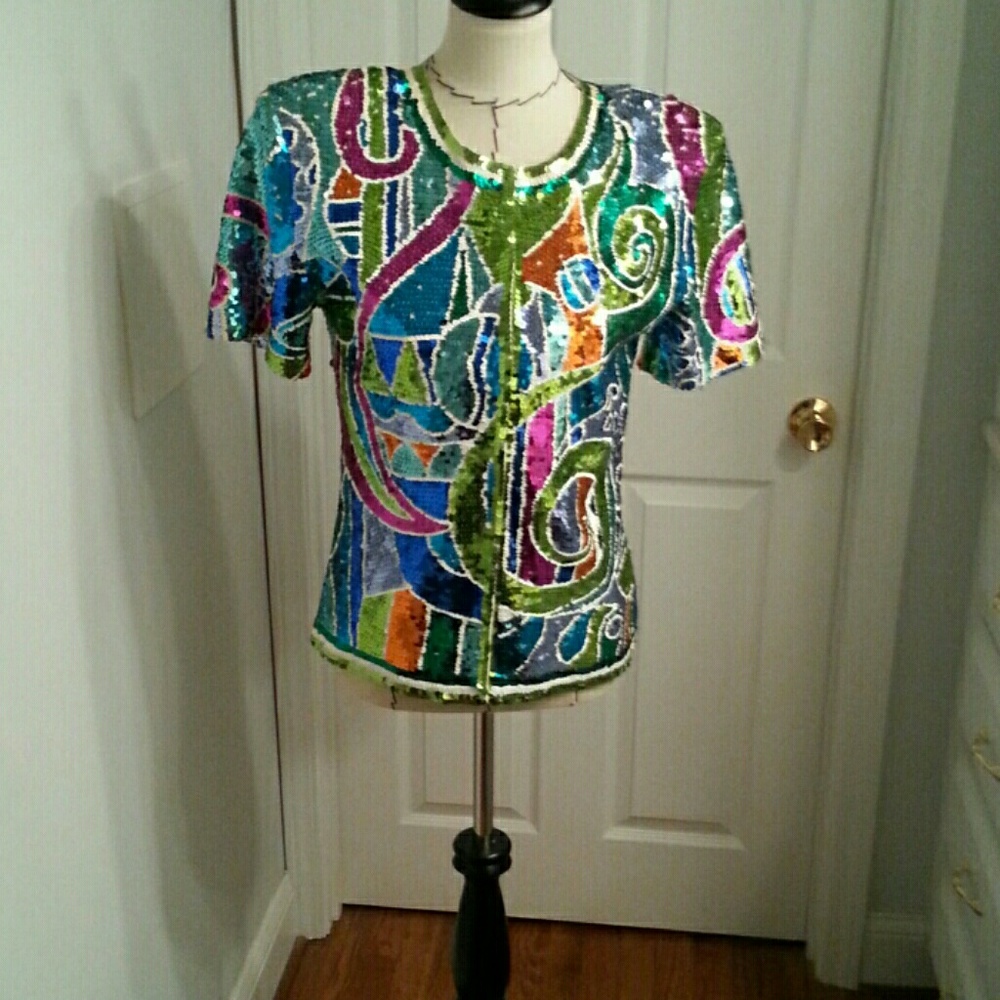 Short sleeve very dressy sweater. Dazzling!