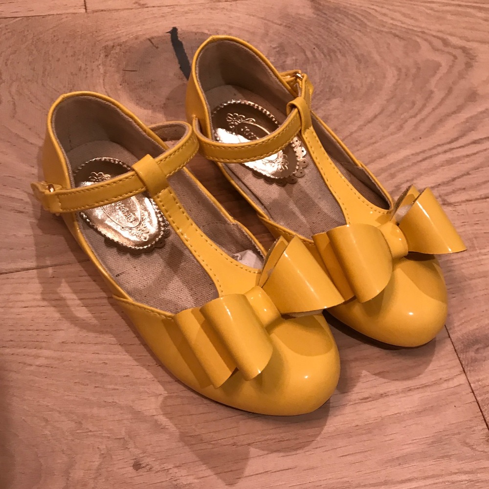 NWT Joyfolie Vivian Kids Shoe Size 11