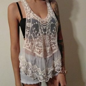 Sans Souci Lace Knit Cover