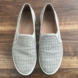 Joie slip on sneakers
