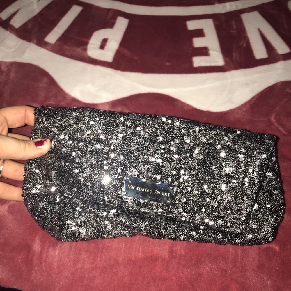 AUTHENTIC Sparkly VS pink make up bag!