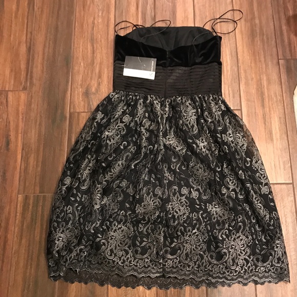 👗 Perfect for a Christmas 🎄 or New Years Dress!! - Picture 2 of 4
