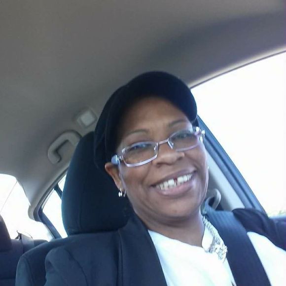 Meet your Posher, Cathy - Picture 1 of 1