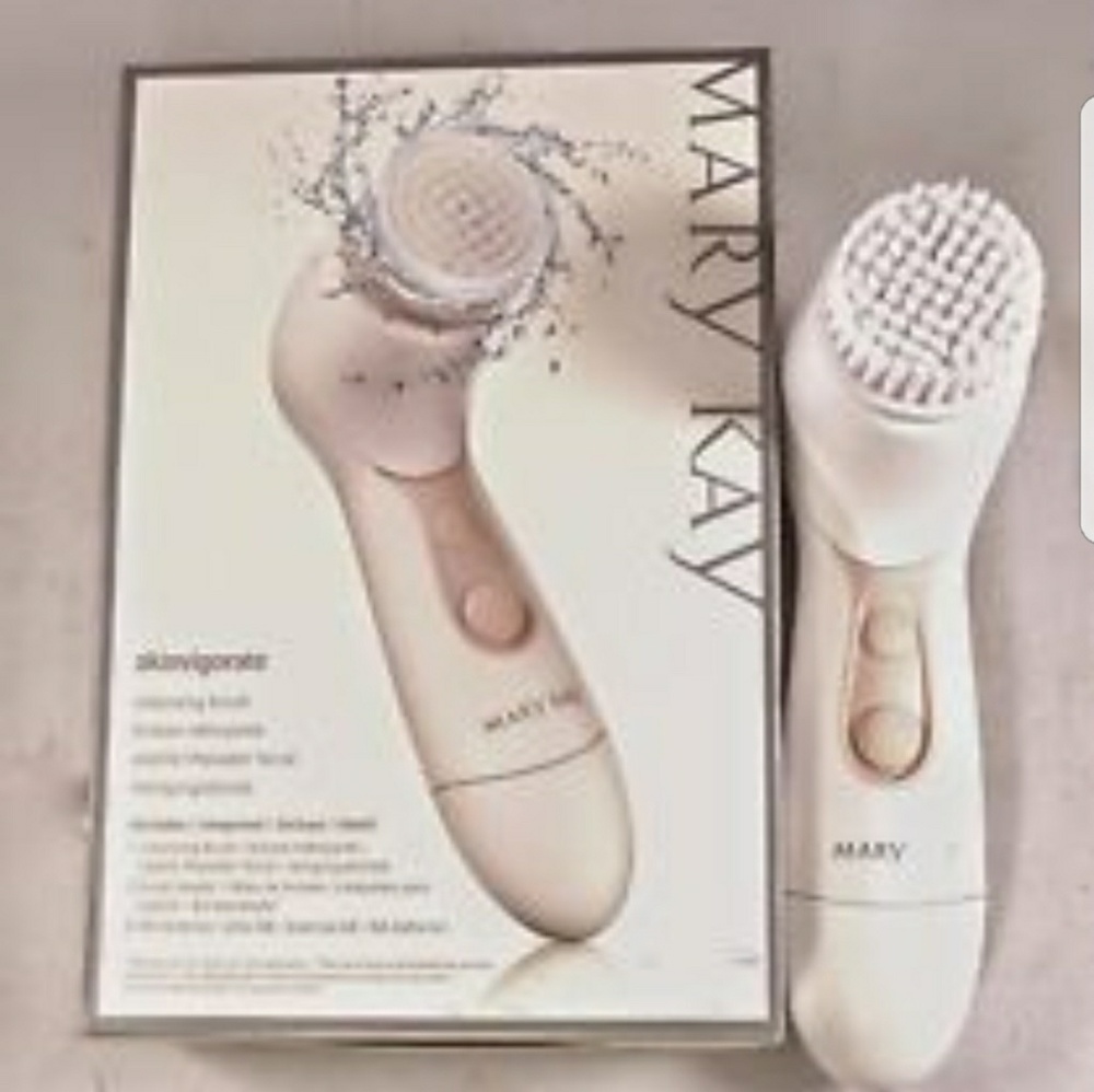 Mary Kay brush