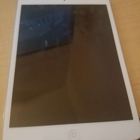 iPad - Picture 2 of 2