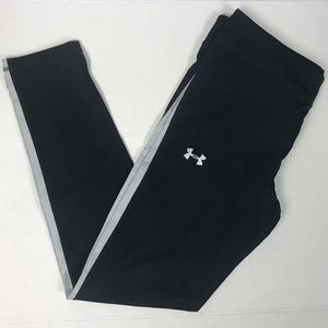 Under Armour Black/White stripes leggings size YXL