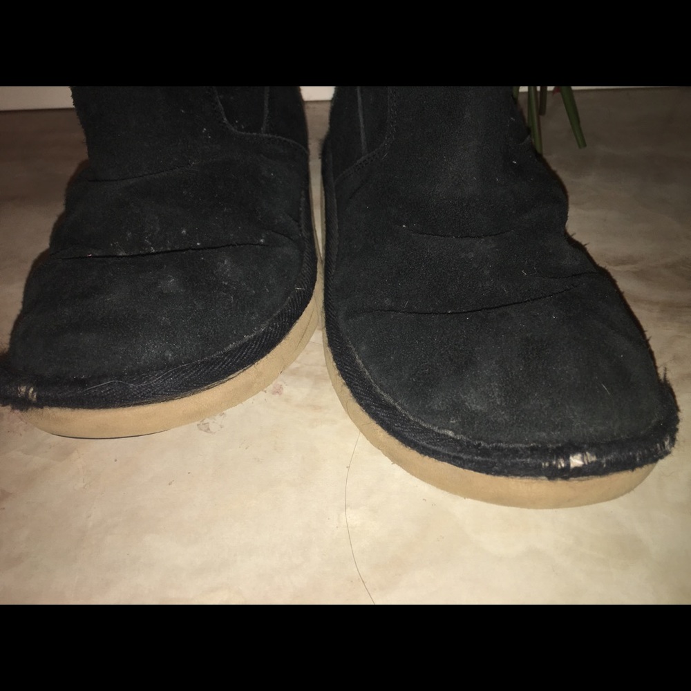 UGG Boots - Picture 5 of 5