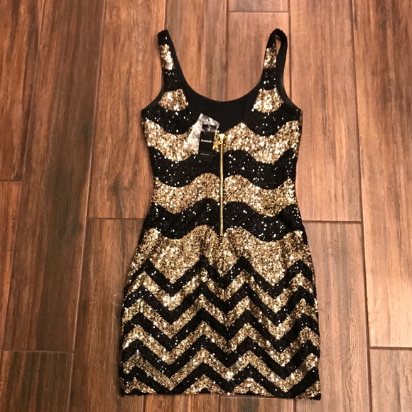 π NWT bebe brand womenβs sleeveless dress - Picture 2 of 3