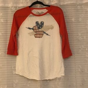 Women quarter sleeve shirt. Red/white peace sign