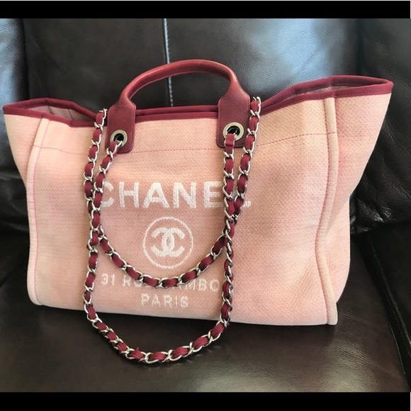 🍁HOST PICK🍁 Chanel Deauville (large) - Picture 2 of 8