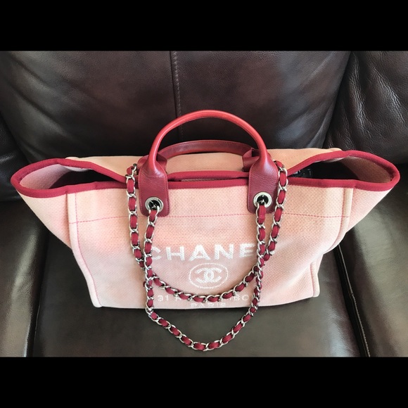 🍁HOST PICK🍁 Chanel Deauville (large) - Picture 4 of 8