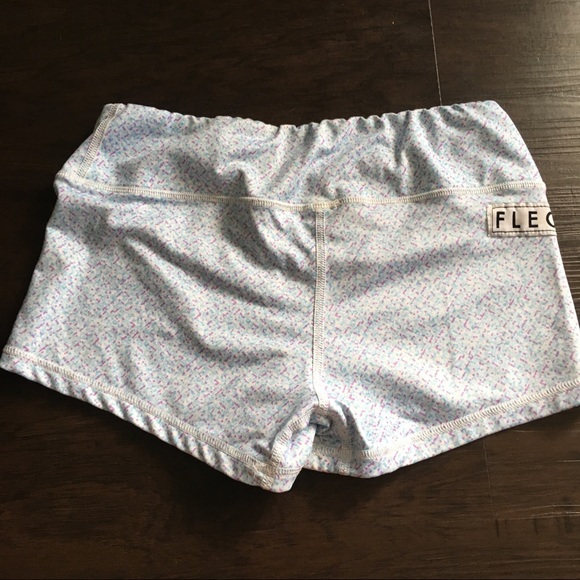 Fleo Pants - Fleo shorts medium