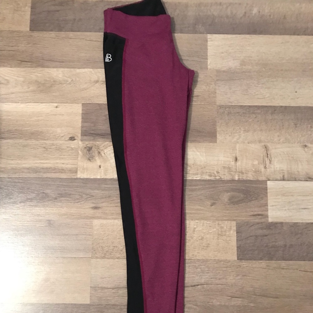 Mesh panel workout leggings