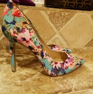 Vince Camuto pumps