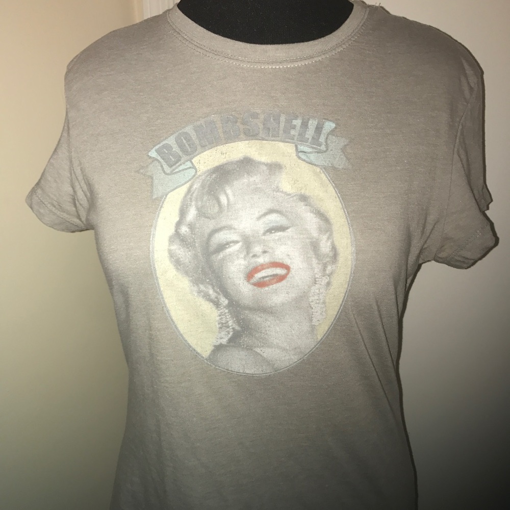 Gray Marilyn Monroe Tee!