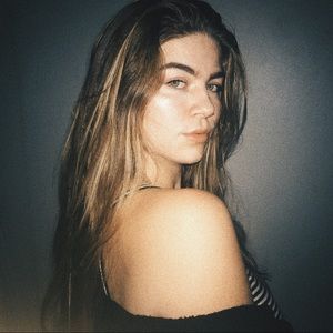 Meet your Posher, Olivia