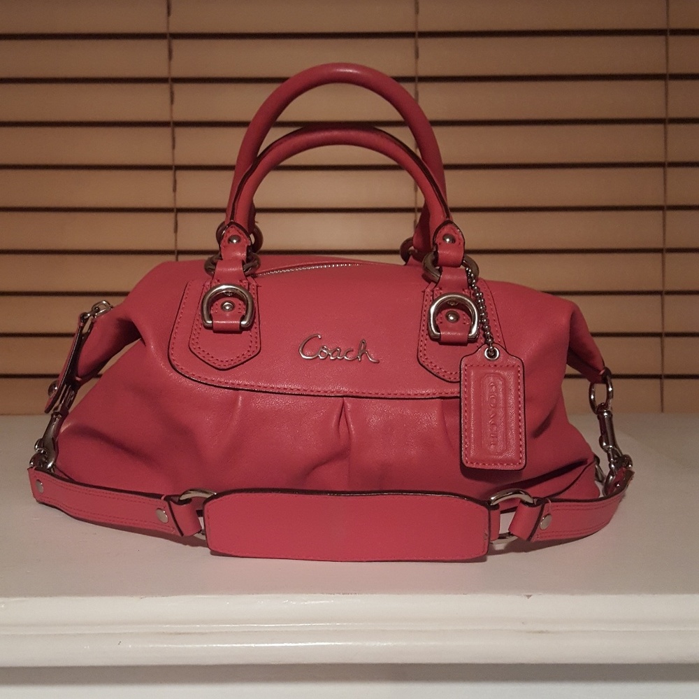 Small Coach Ashley Madison shoulder purse