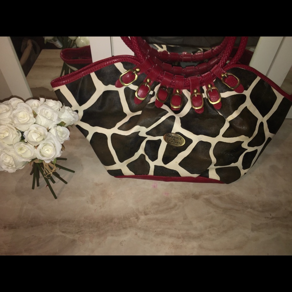 ✨Dooney and Bourke Purse✨