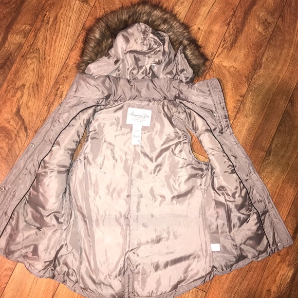 NWOT Vest with fur hood - Picture 1 of 5