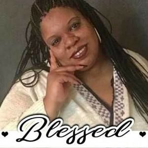 Meet your Posher, Monique