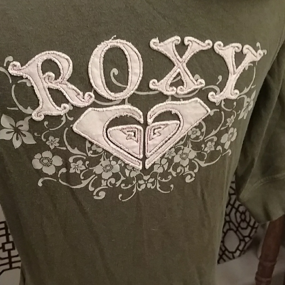 Roxy - Picture 2 of 2