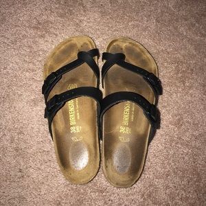 Women’s strappy Birkenstocks