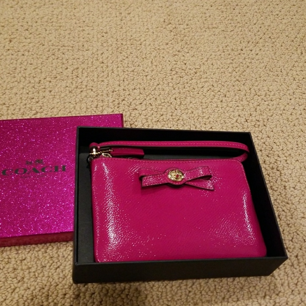 Brand New w/Tag, Coach Wristlet Wallet