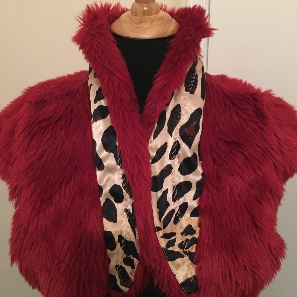 Gorgeous Red Faux Fur Cropped Bolero!