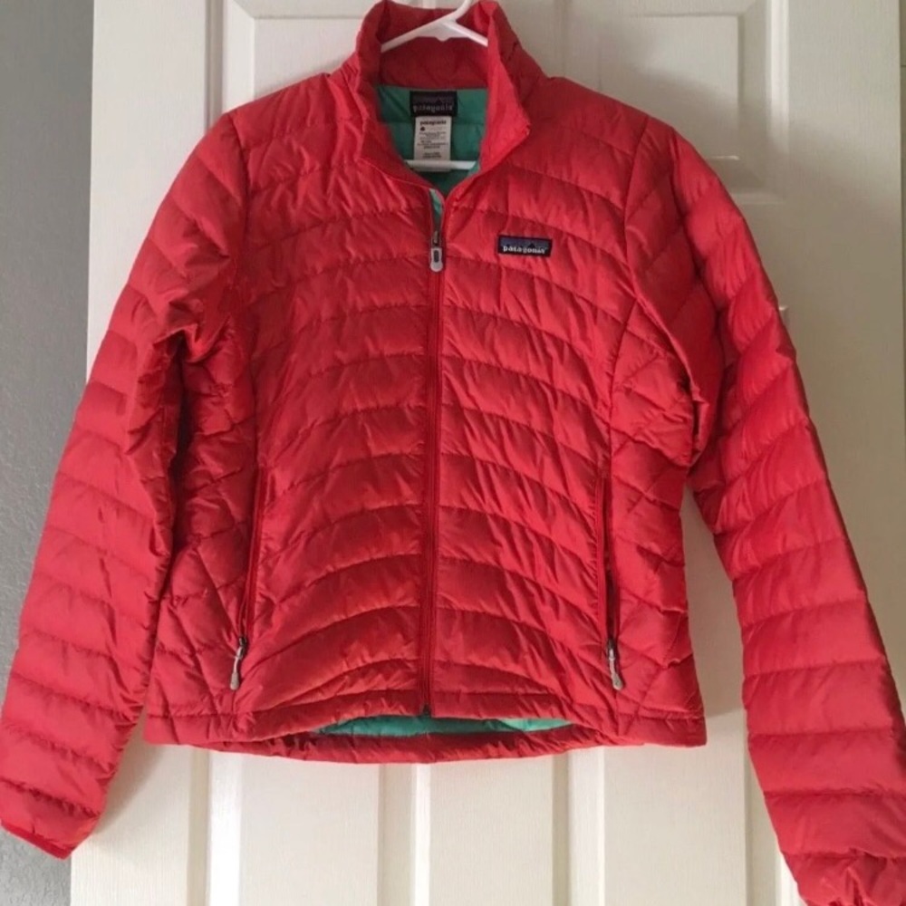 Patagonia women’s small down sweater puffy jacket