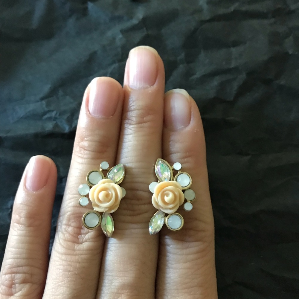 Francesca’s Collection Pink Rose Stud Earrings