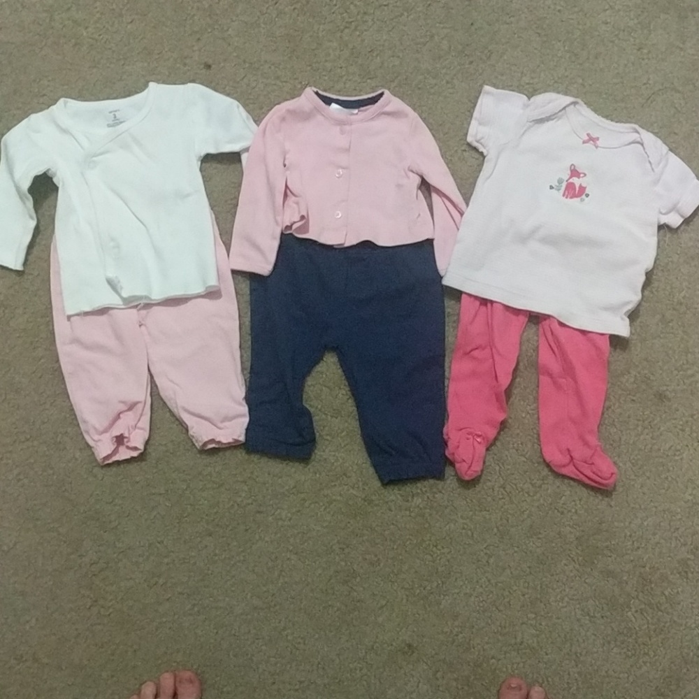 Carter's Girls 3 months outfits, BUNDLE