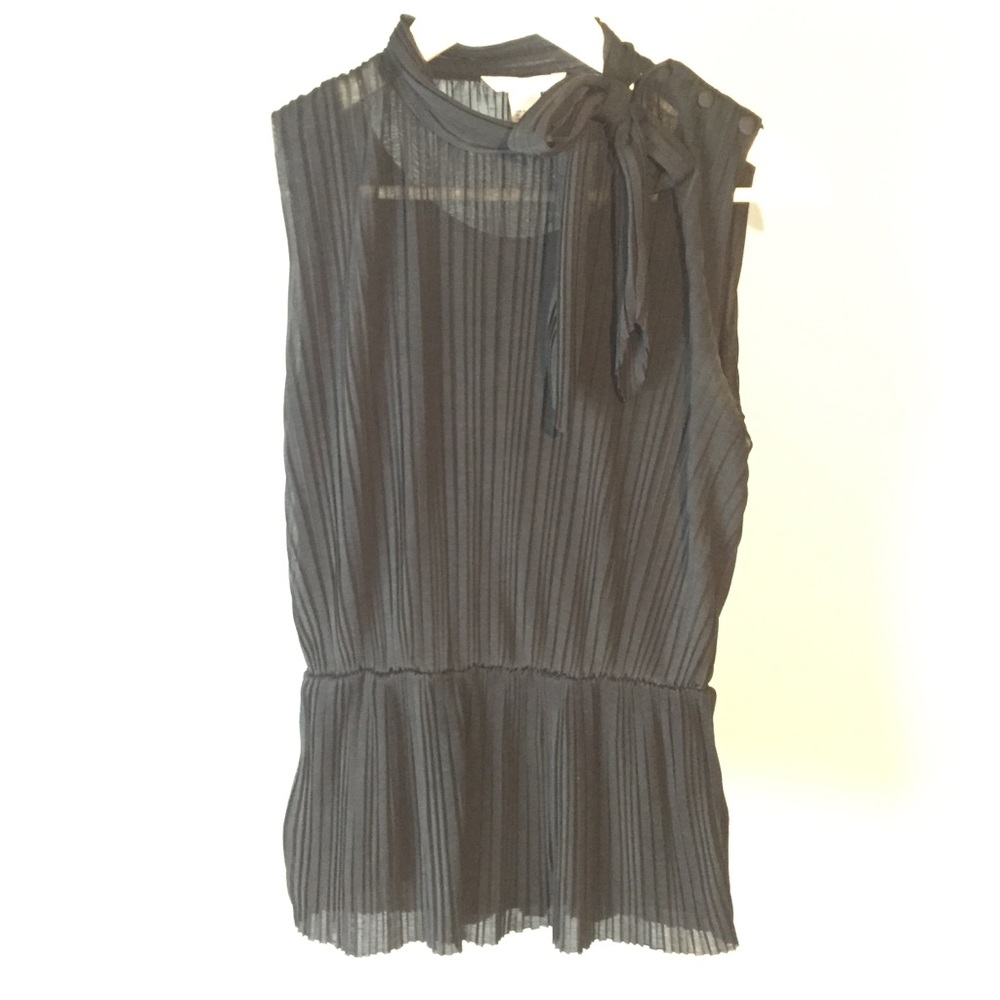 H&M Sleevless Blouse