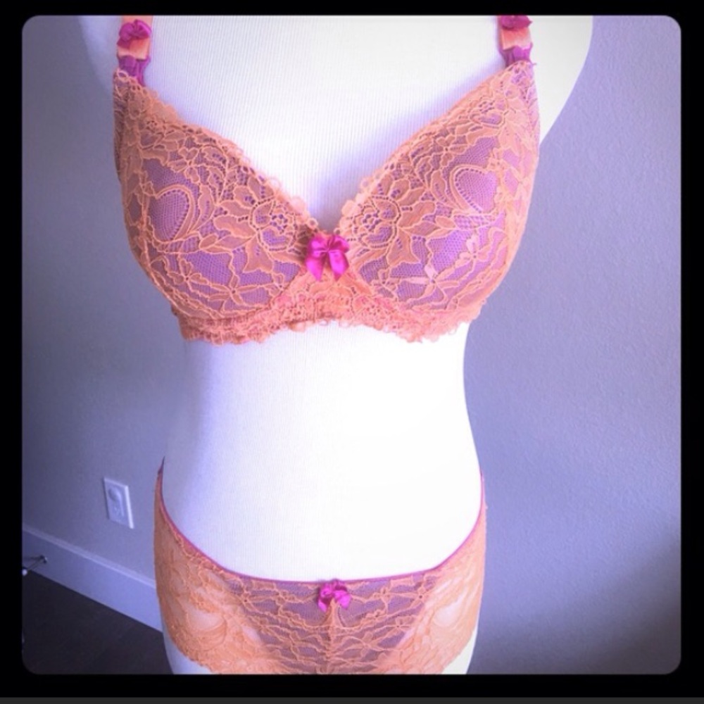 Beautiful nursing bra and panty set 34D