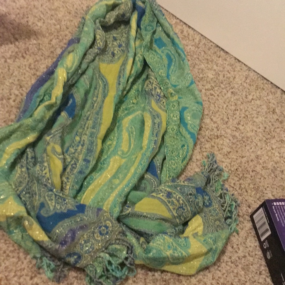 Scarf - Picture 2 of 2