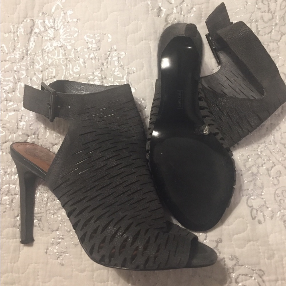 Vince Camuto shoes in like new condition!!
