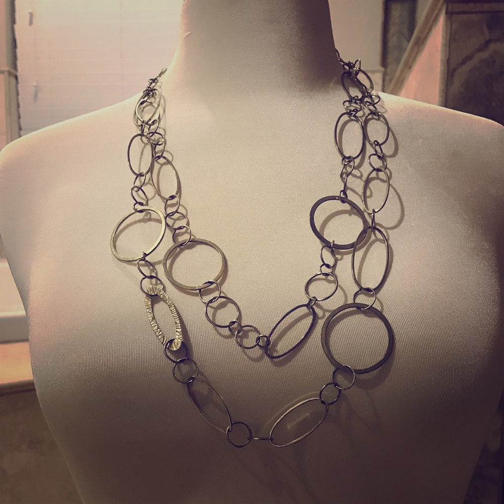 Gold circle necklace
