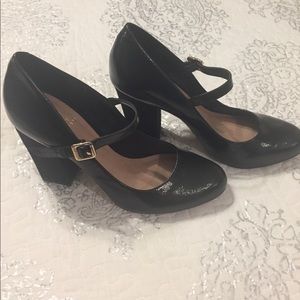 Vince Camuto  Black shoes