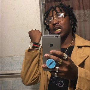 Meet your Posher, Domonique