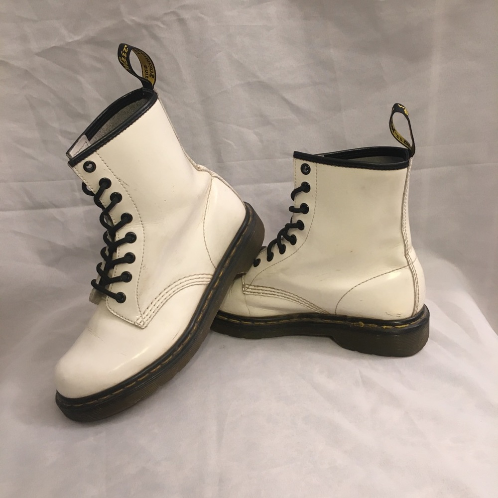 1460 Original Doc Martens White boots size 7
