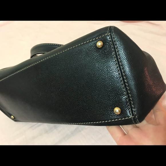 Chanel Tote Bags | Chanel Totes For Sale 100% Authentic Chanel Totes bag!