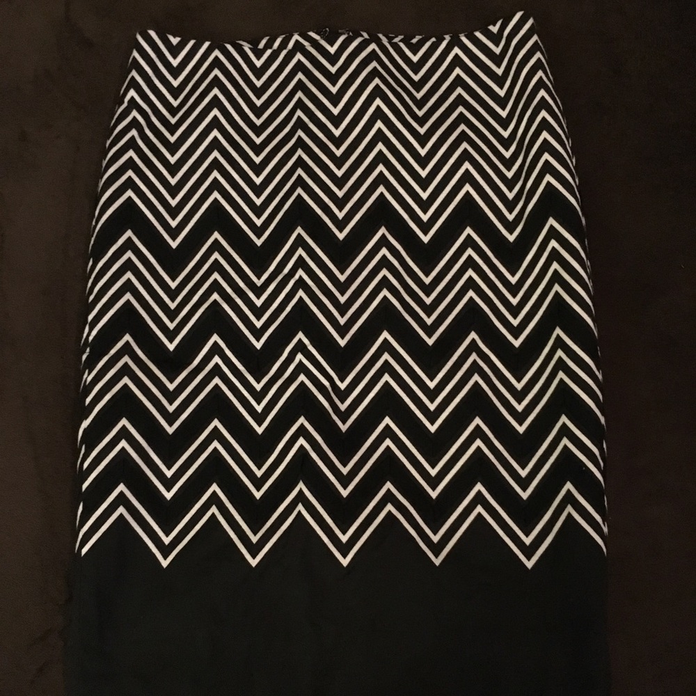 🖤Amazing White House Black Market pencil skirt 00