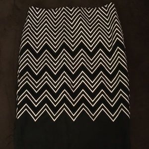 🖤Amazing White House Black Market pencil skirt 00