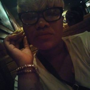 Meet your Posher, Valarie