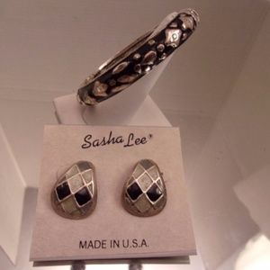 NWT BEAUTIFUL SASHA LEE EARRINGS & BRACELET RETAIL
